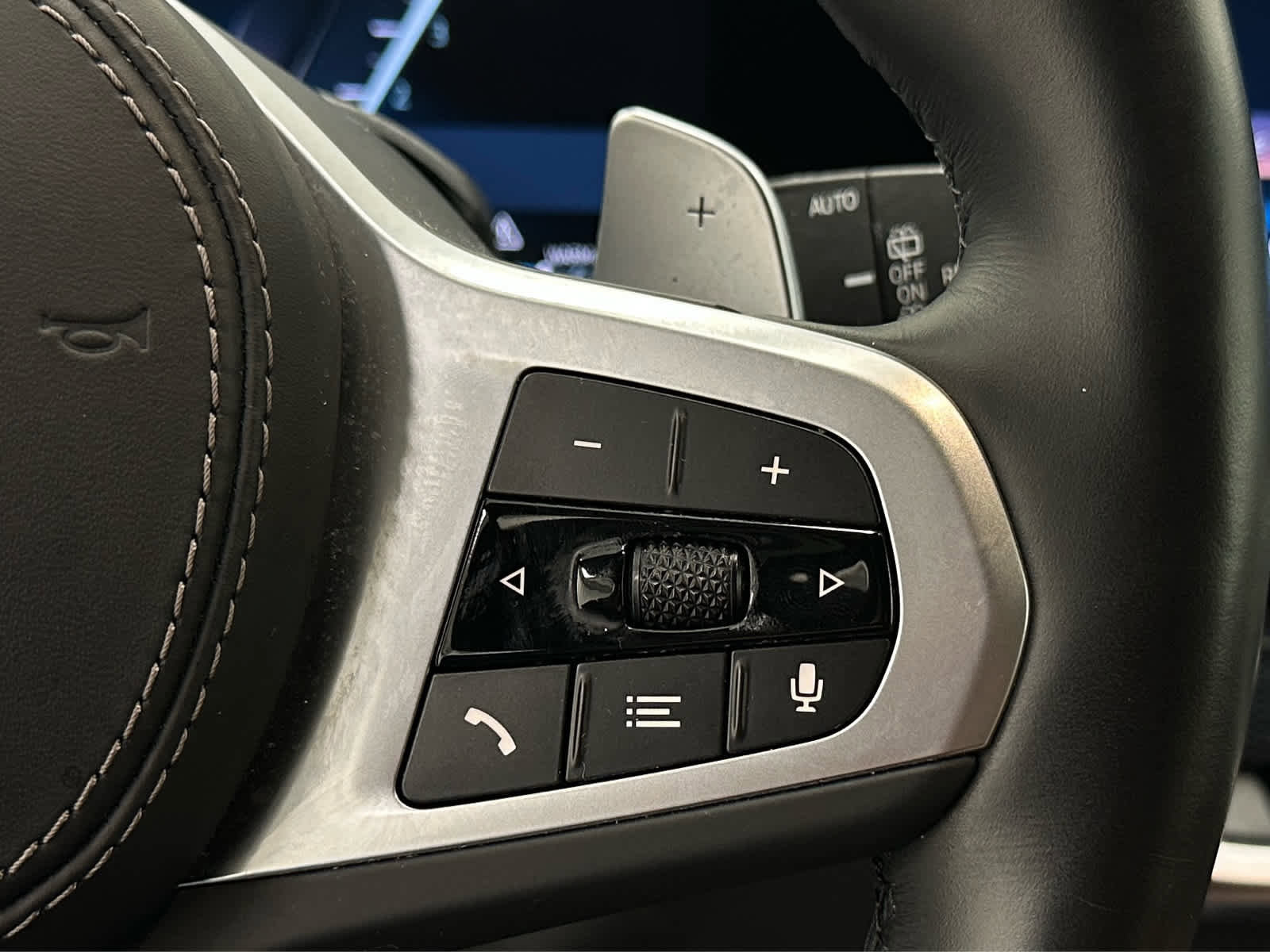 Used 2024 BMW X5 xDrive40i w/ Executive Package image 26