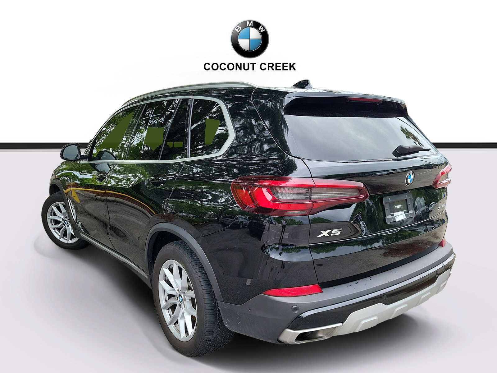 Used 2023 BMW X5 xDrive40i w/ Premium Package AWD/4WD image 4