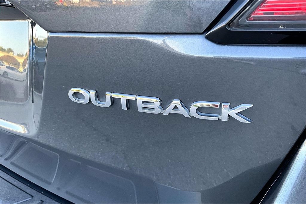 Used 2022 Subaru Outback Limited AWD/4WD image 24