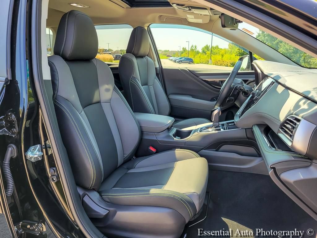 Certified 2025 Subaru Outback Onyx Edition AWD/4WD image 33