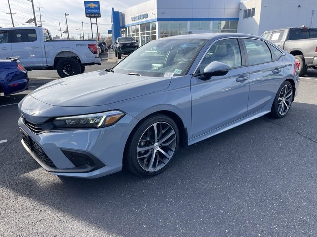 Used 2022 Honda Civic Touring image 3