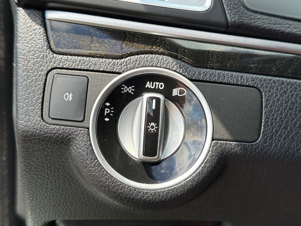 Used 2017 Mercedes-Benz E 400 Coupe image 22