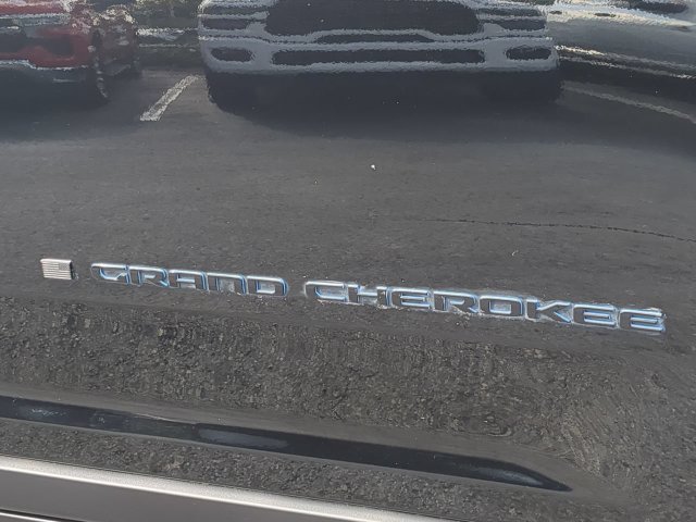 Used 2022 Jeep Grand Cherokee Trailhawk AWD/4WD image 13