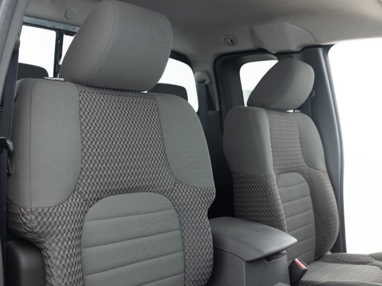 Used 2012 Nissan Frontier SV w/ SV Premium Utility Pkg image 26