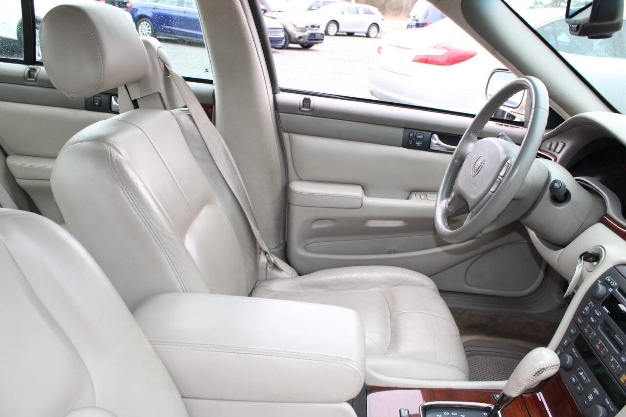 Used 2001 Cadillac Seville SLS w/ Premium Luxury Pkg FWD image 11