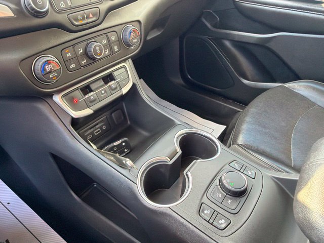 Used 2023 GMC Terrain SLT FWD image 39