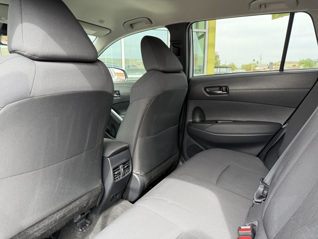 Used 2023 Toyota Corolla Cross LE AWD/4WD image 33