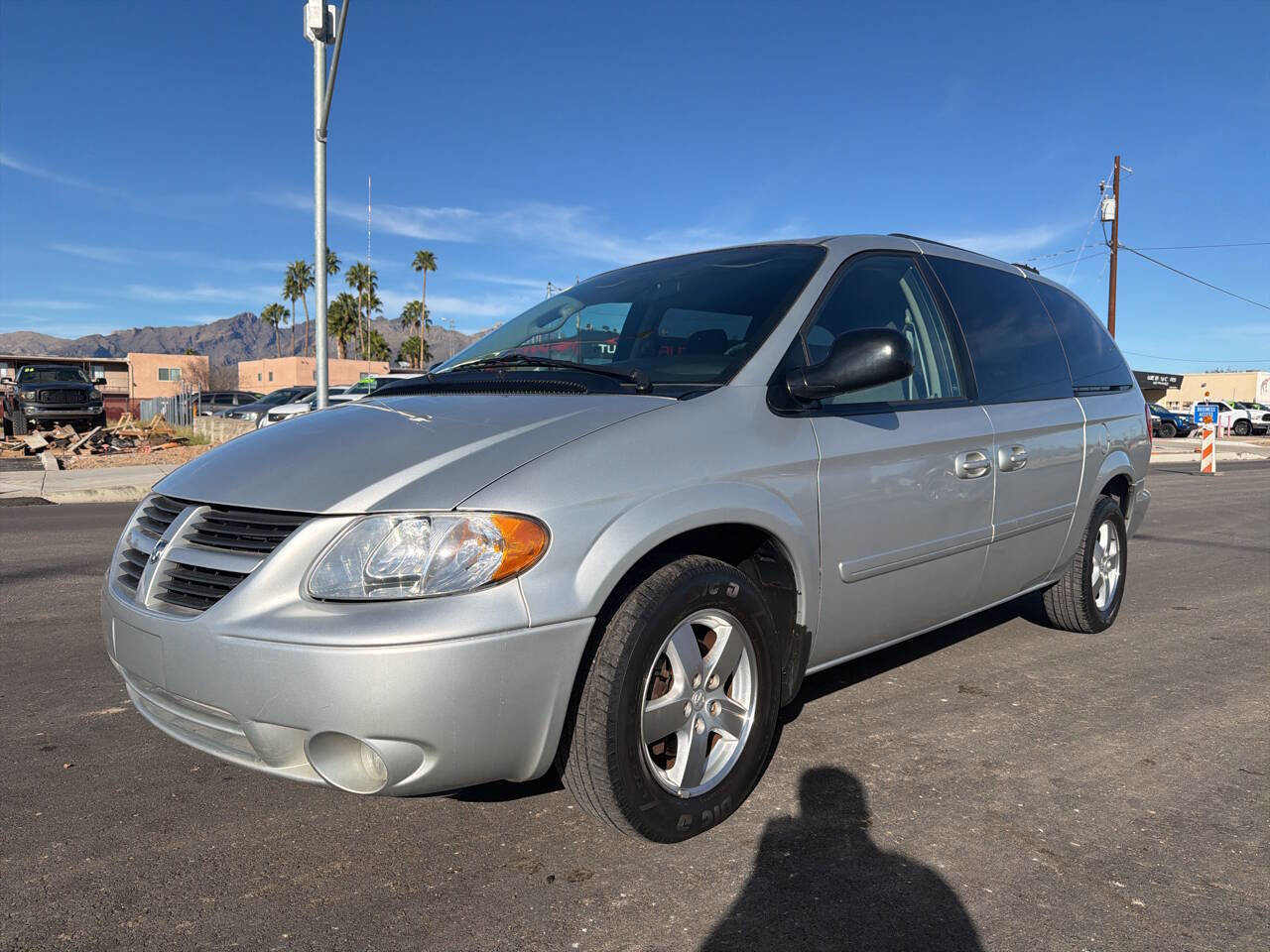 Used 2007 Dodge Grand Caravan SXT image 2