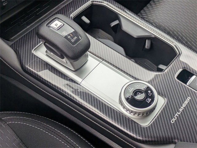 New 2025 Mitsubishi Outlander ES image 24