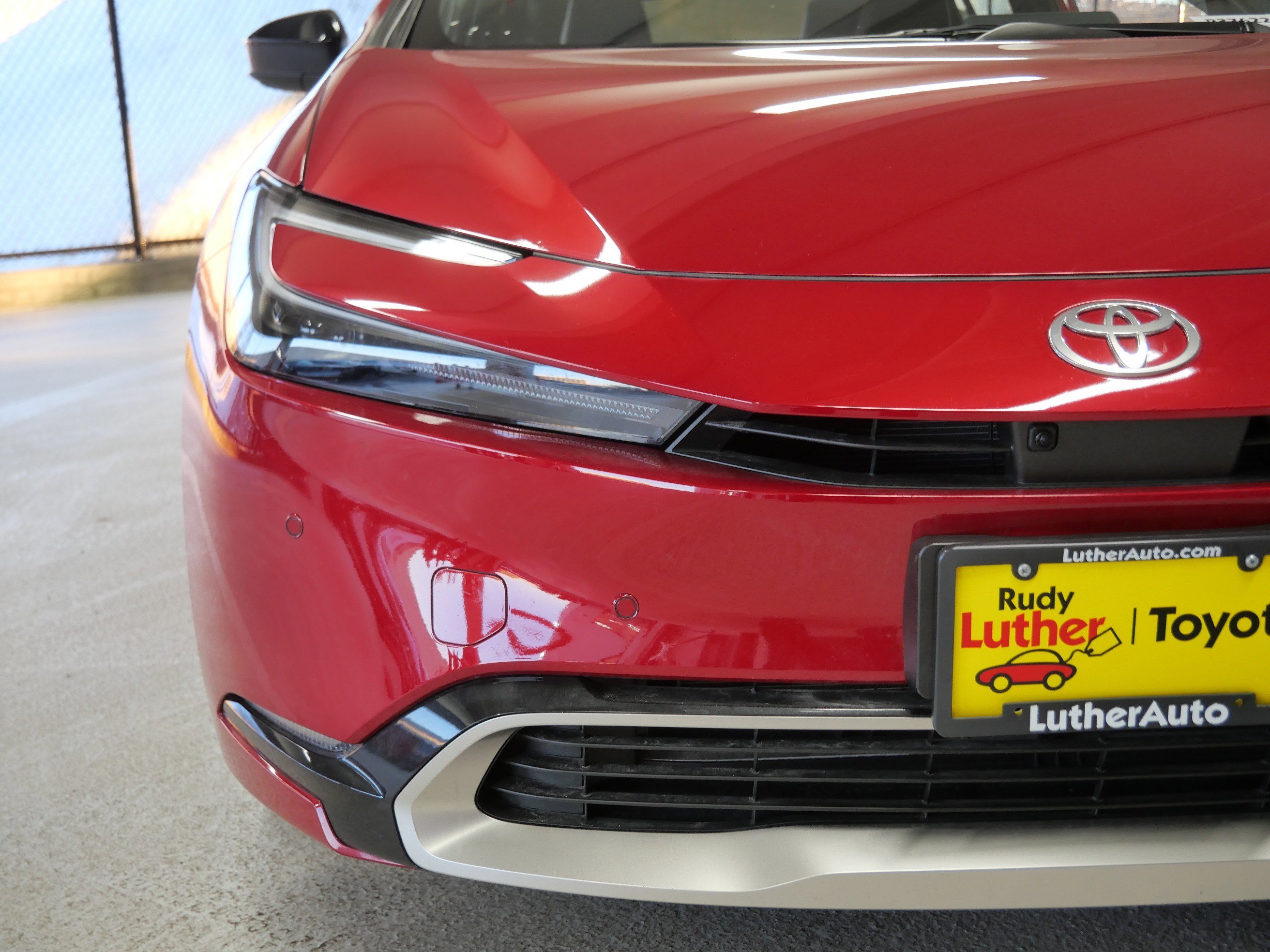 Used 2024 Toyota Prius Prime Premium image 17