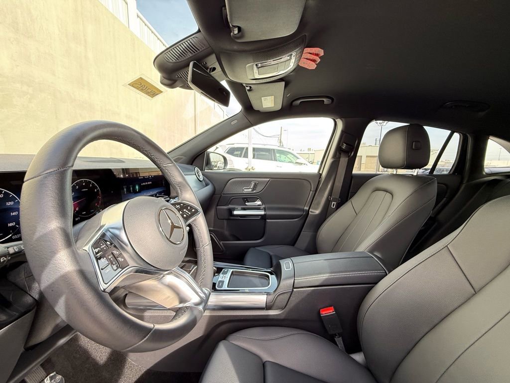 Used 2025 Mercedes-Benz GLA 250 image 10