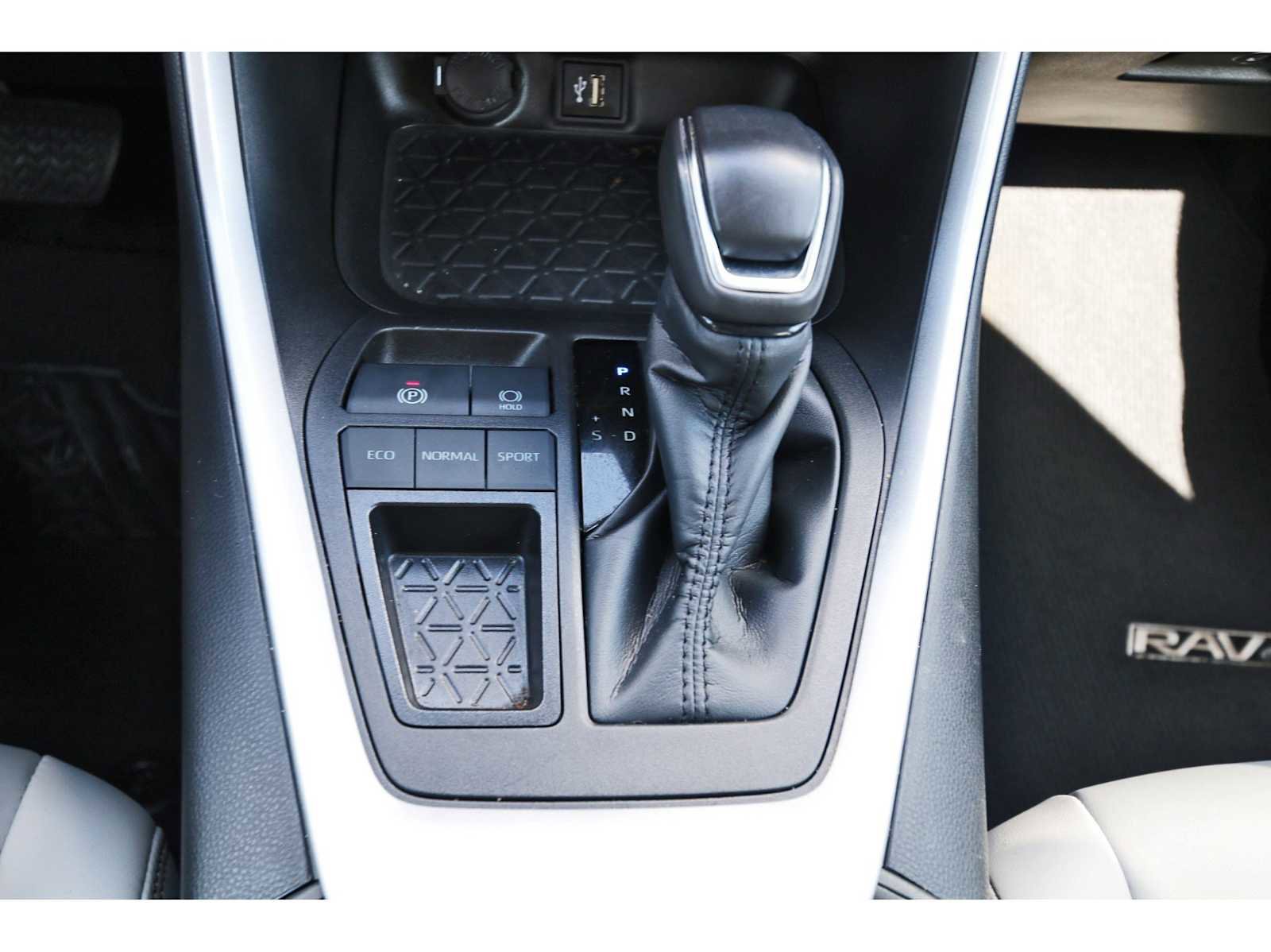 Used 2023 Toyota RAV4 XLE Premium FWD image 24