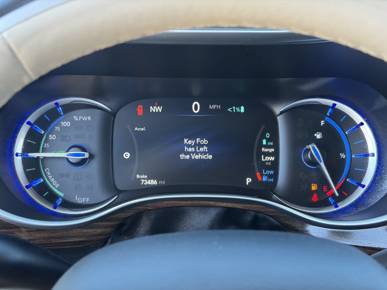 Used 2021 Chrysler Pacifica Limited w/ Uconnect Theater Family Group FWD image 32