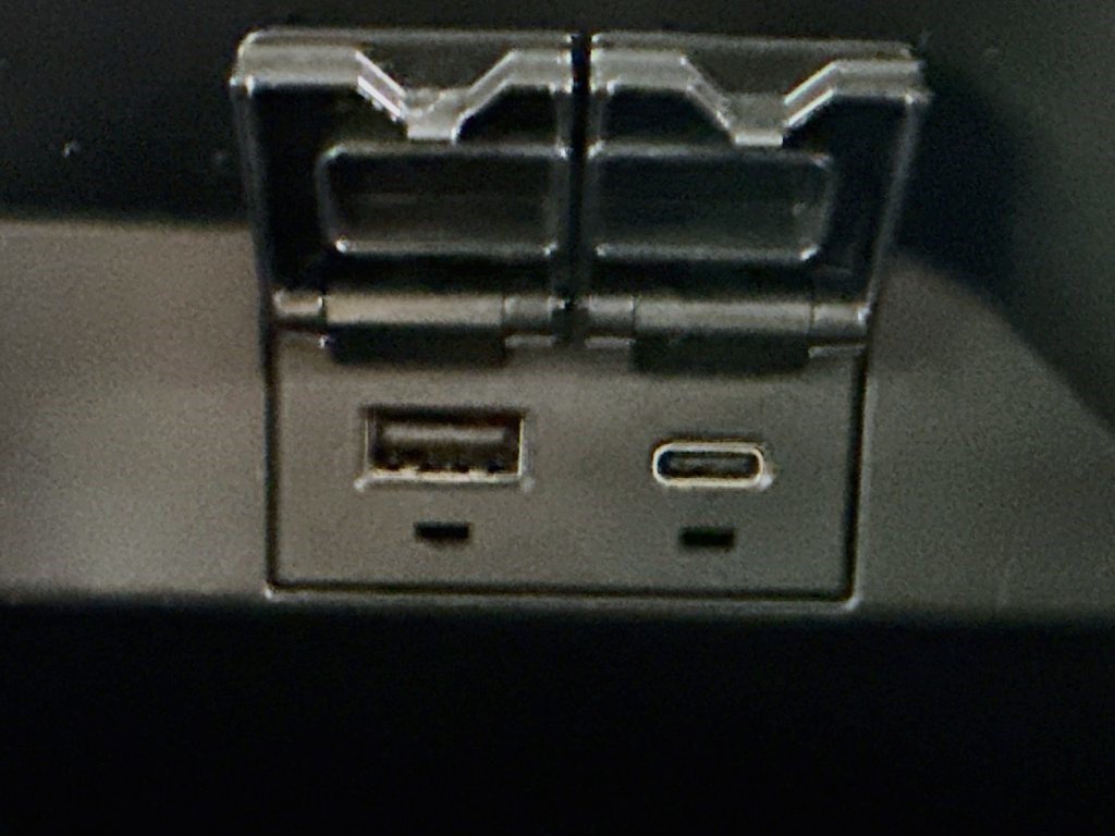 Used 2021 Toyota Camry SE FWD image 40