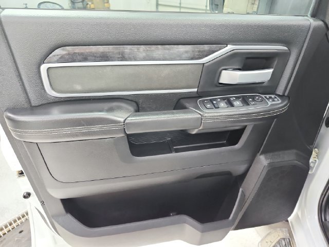 Used 2024 RAM 3500 Big Horn AWD/4WD image 33