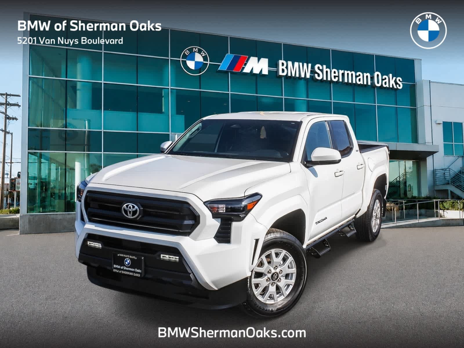 Used 2026 Toyota Tacoma SR5 RWD image 1
