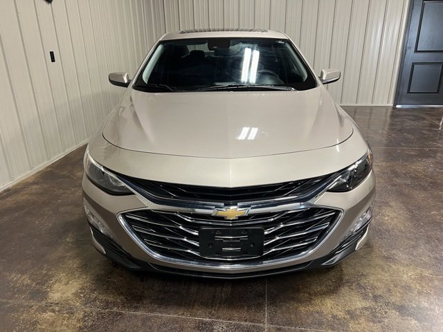 Used 2024 Chevrolet Malibu LT image 2