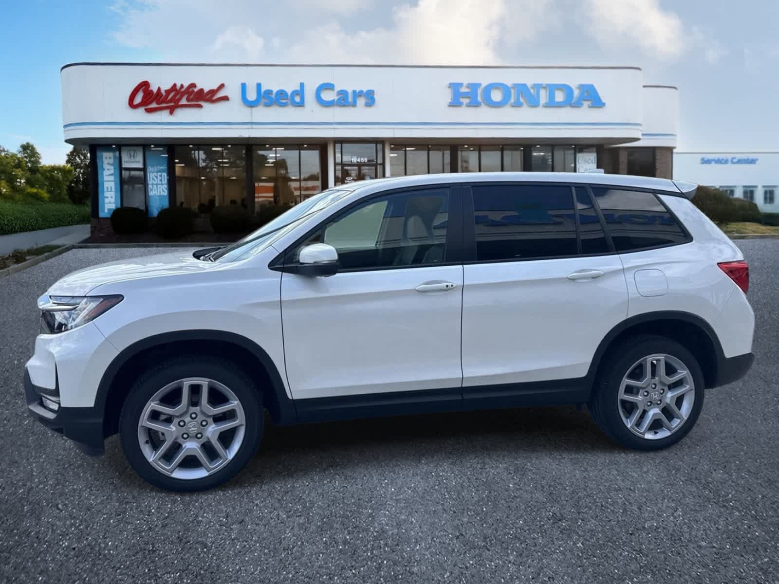 Used 2024 Honda Passport EX-L image 2