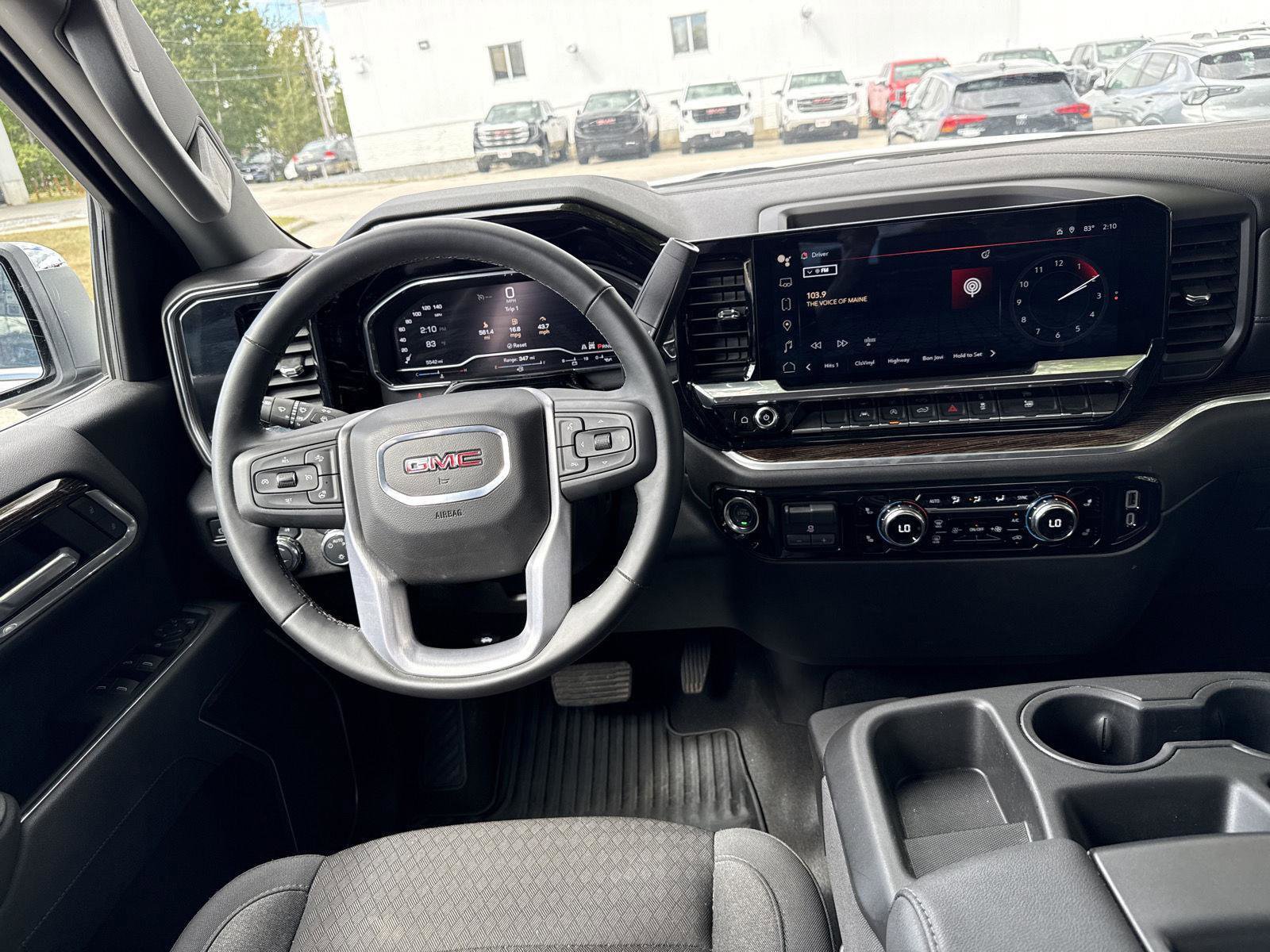 New 2025 GMC Sierra 1500 SLE image 20