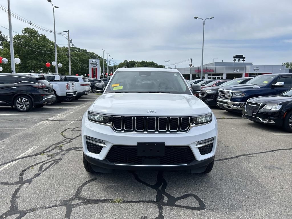 Used 2023 Jeep Grand Cherokee Limited AWD/4WD image 9