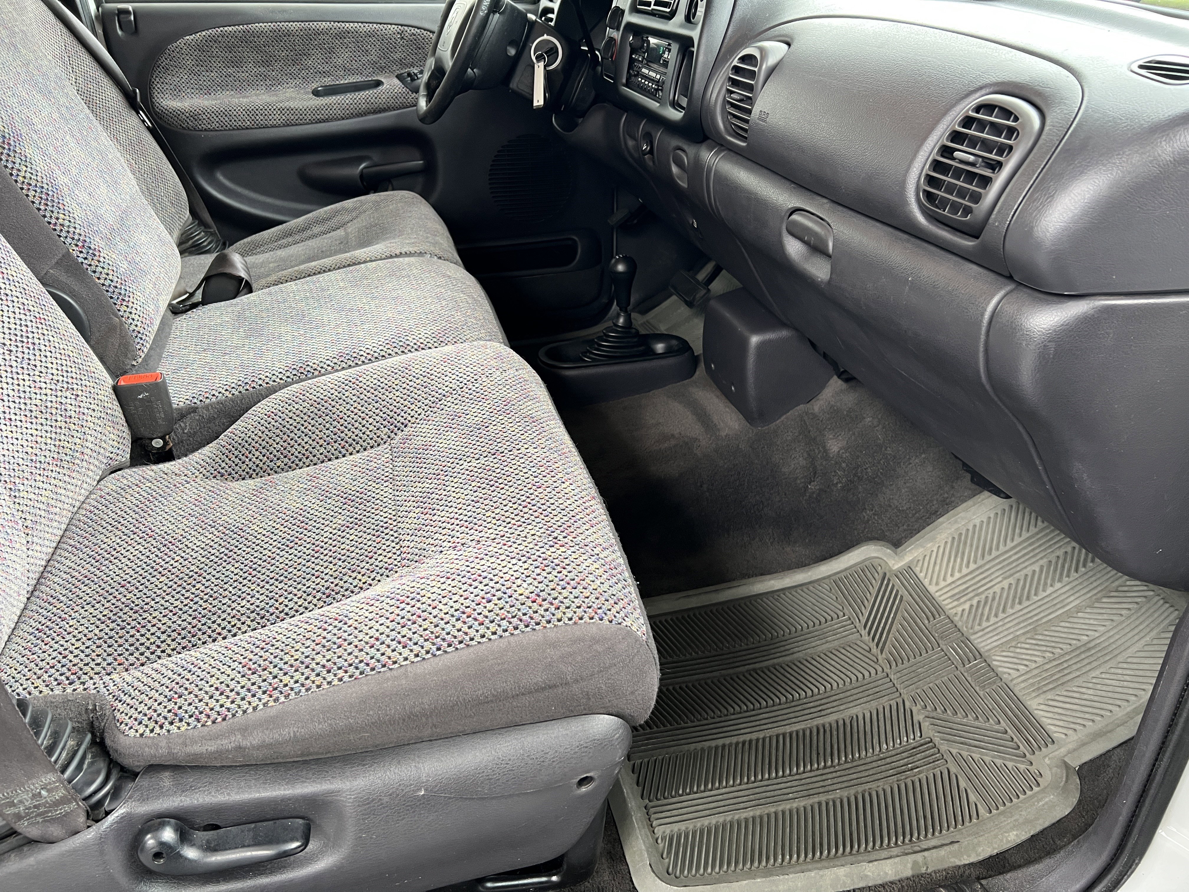 Used 2001 Dodge Ram 2500 Truck ST image 18