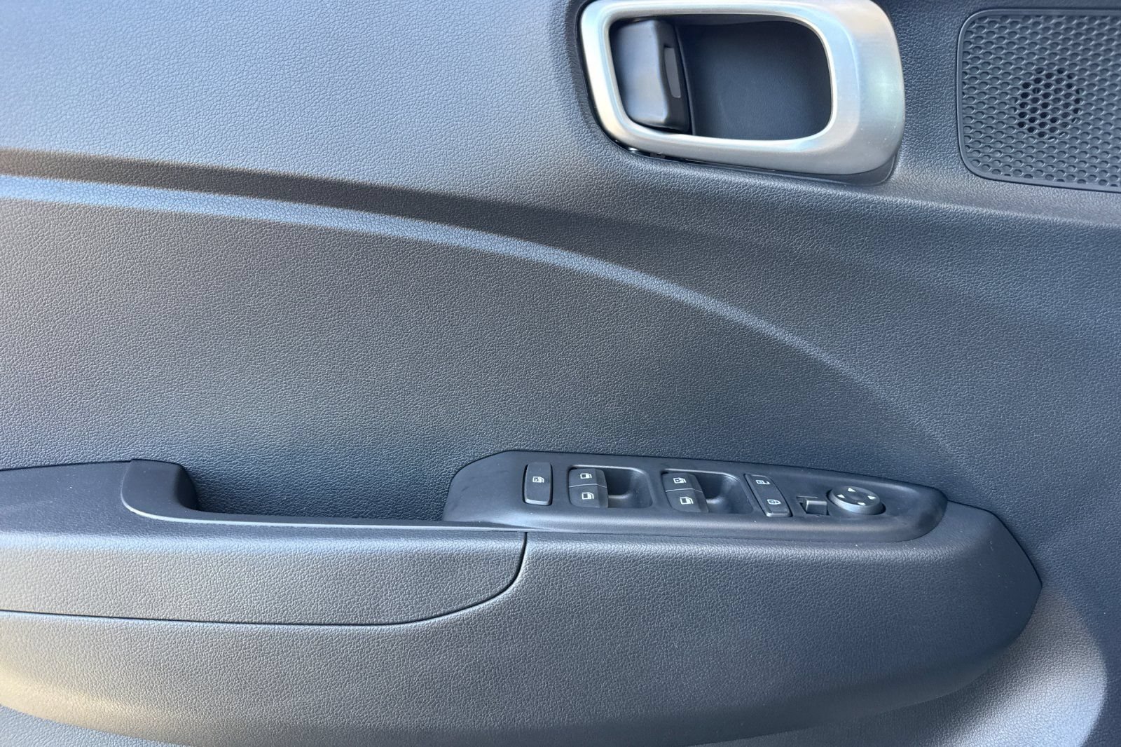 Certified 2026 Hyundai Venue SEL FWD image 14