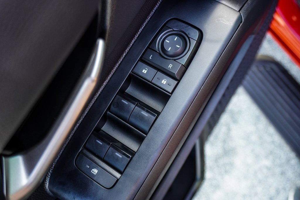 Used 2025 Toyota Tacoma Limited image 23