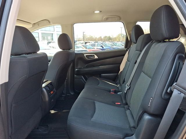 Used 2020 Nissan Pathfinder S AWD/4WD image 10