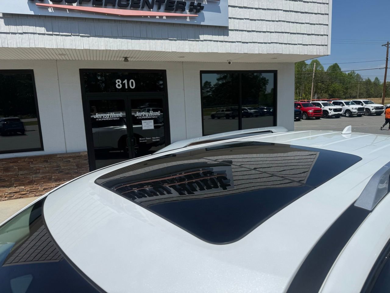 Used 2025 Nissan Pathfinder Platinum image 12