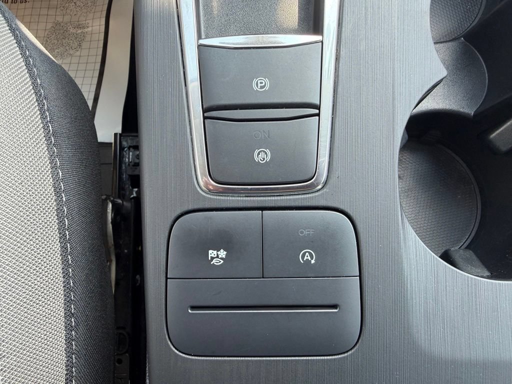 Certified 2020 Ford Escape S AWD/4WD image 24