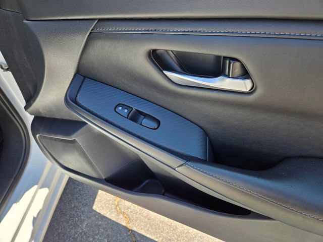 Used 2024 Nissan Sentra SV FWD image 23