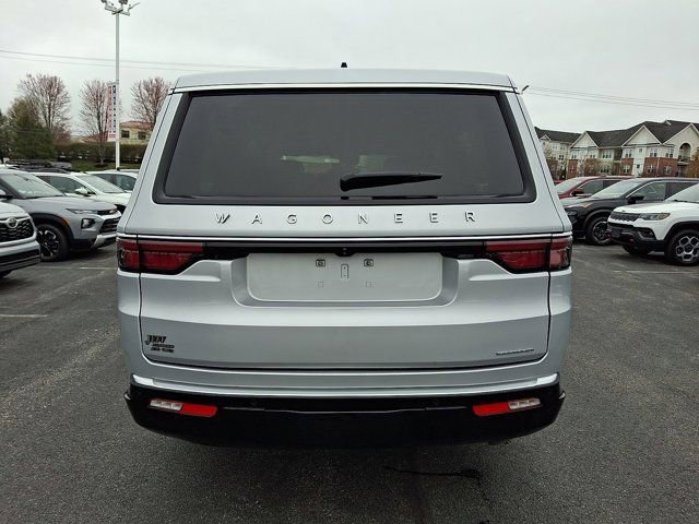Certified 2024 Jeep Wagoneer L Series II w/ Flexible Seating Group image 7