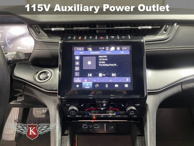 Used 2021 Jeep Grand Cherokee L Laredo image 17