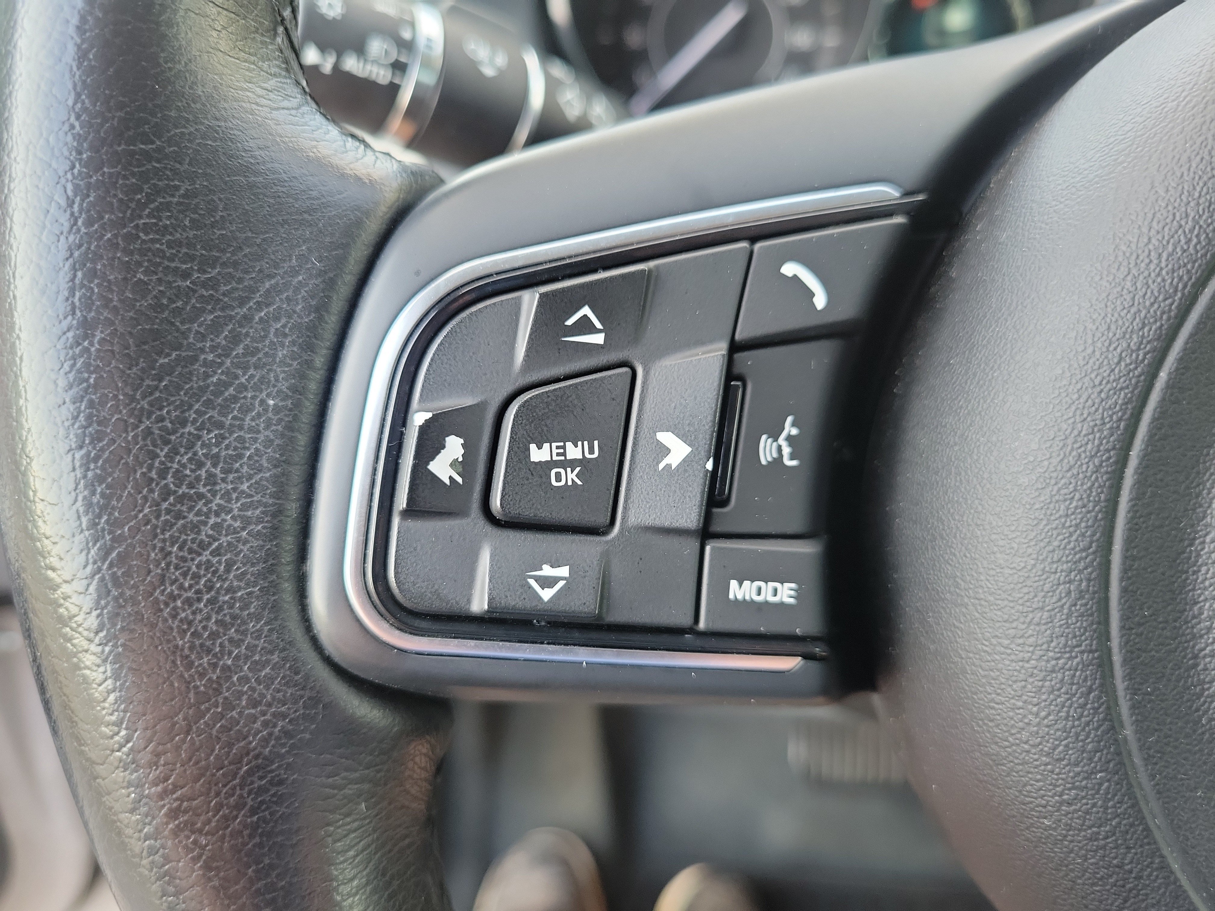 Used 2019 Jaguar E-PACE S AWD/4WD image 21