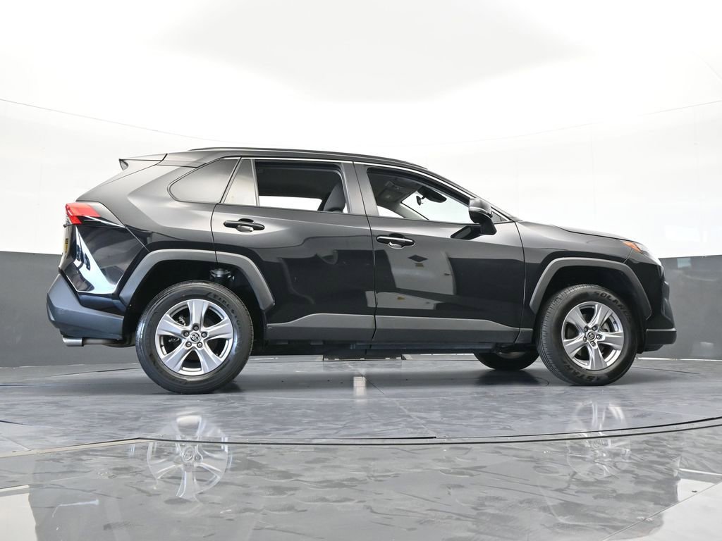 Used 2024 Toyota RAV4 XLE image 63