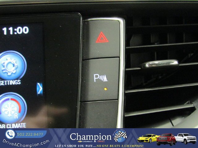 Used 2018 Buick Enclave Essence AWD/4WD image 34