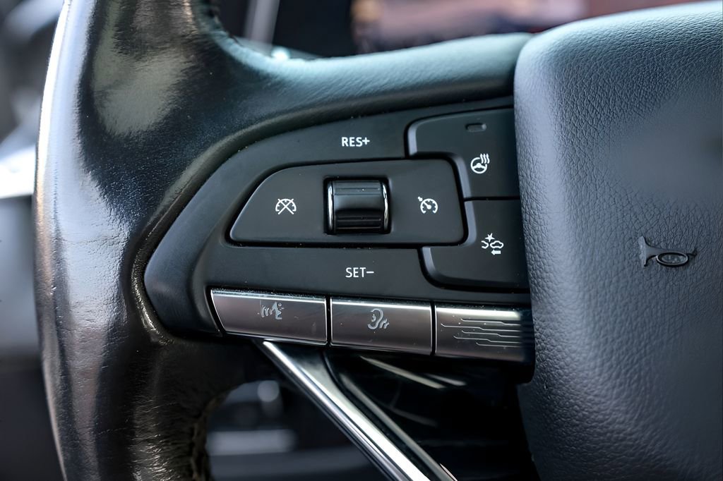Used 2023 Cadillac Escalade ESV Sport w/ Touring Package image 44