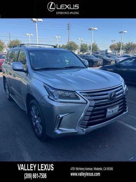Used 2017 Lexus LX 570 4WD w/ Luxury Package image 3