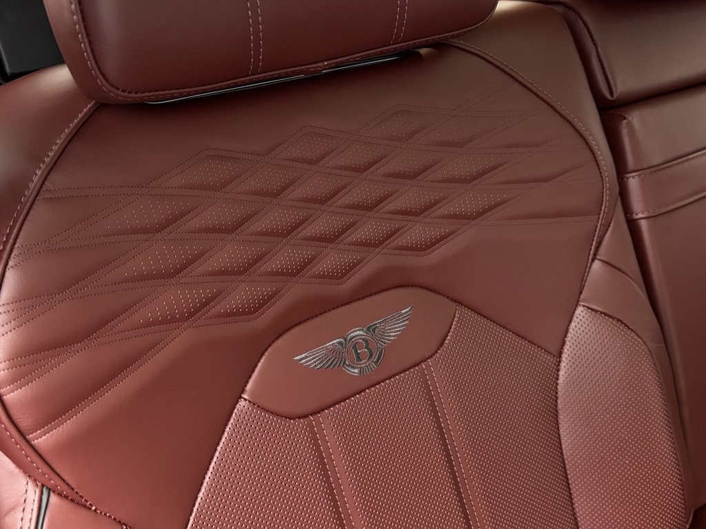 New 2025 Bentley Bentayga image 36