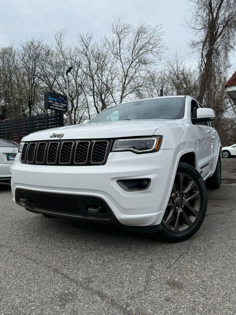 Used 2016 Jeep Grand Cherokee Limited 75th Anniversary AWD/4WD image 5