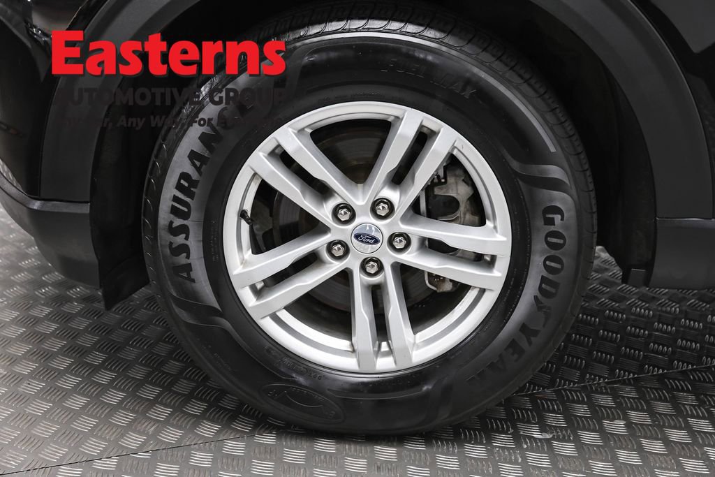 Used 2023 Ford Explorer XLT w/ Equipment Group 202A image 32