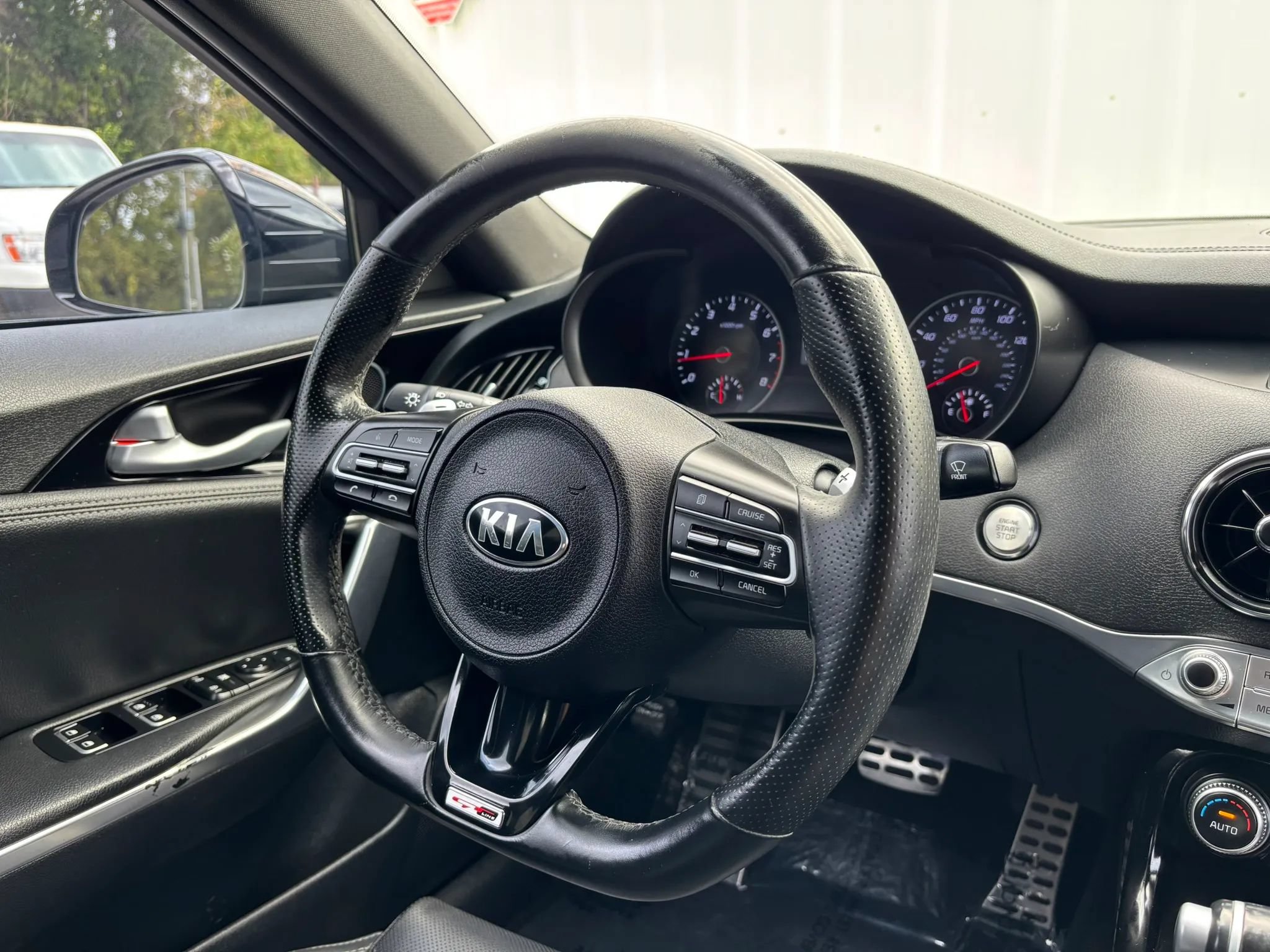 Used 2021 Kia Stinger GT-Line RWD image 12