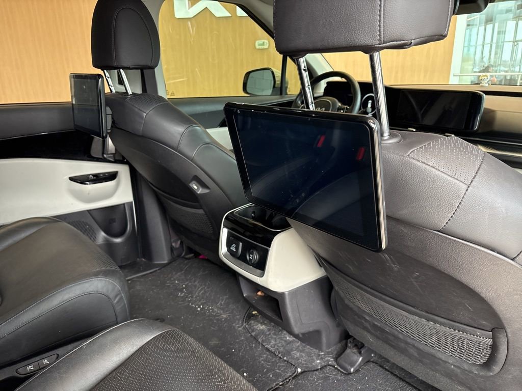 Certified 2022 Kia Carnival SX Prestige image 26