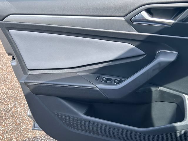 New 2026 Volkswagen Jetta SE FWD image 19
