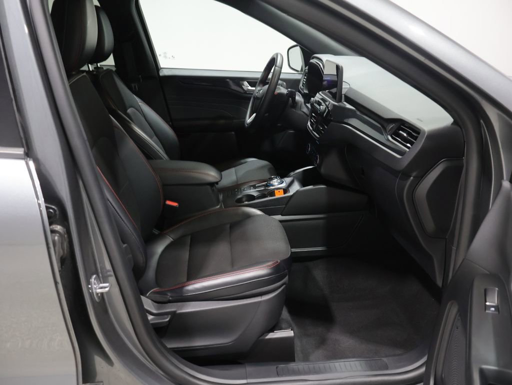 Used 2025 Ford Escape ST-Line Select AWD/4WD image 22