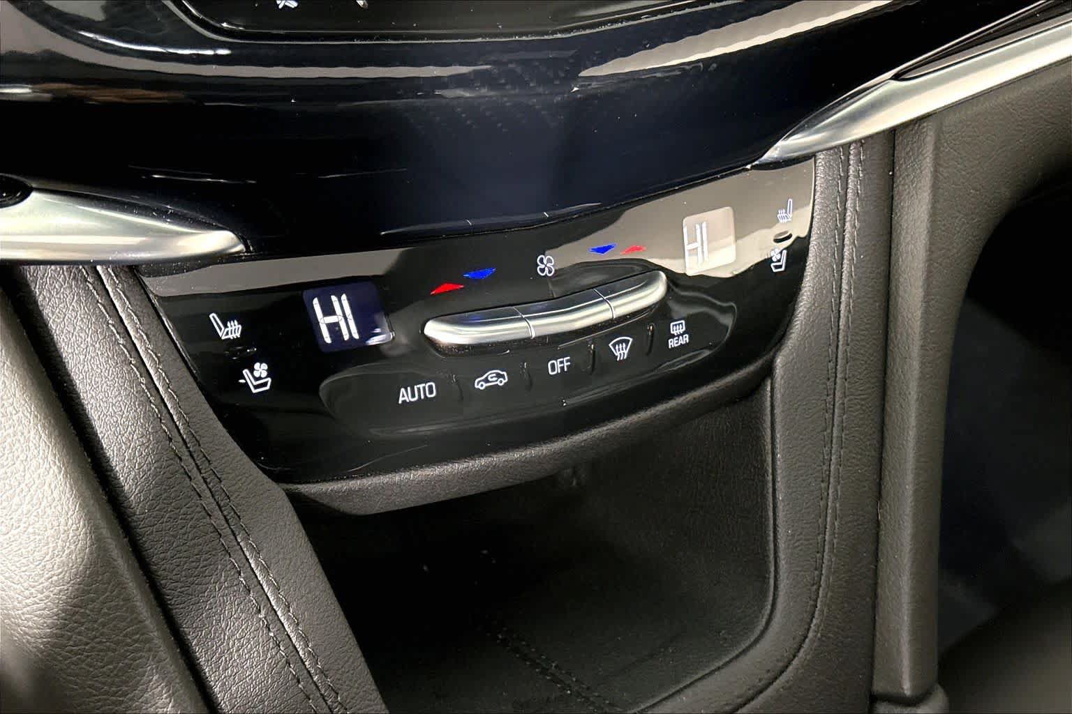 Used 2025 Cadillac XT6 Sport AWD/4WD image 31