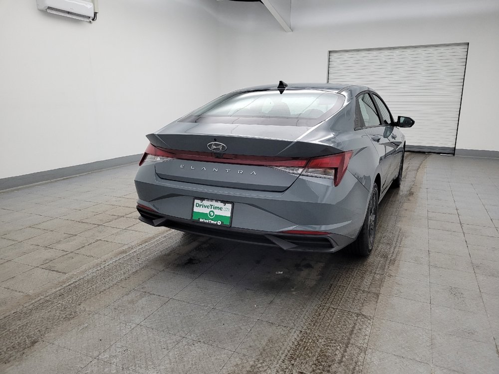 Used 2023 Hyundai Elantra SEL FWD image 7