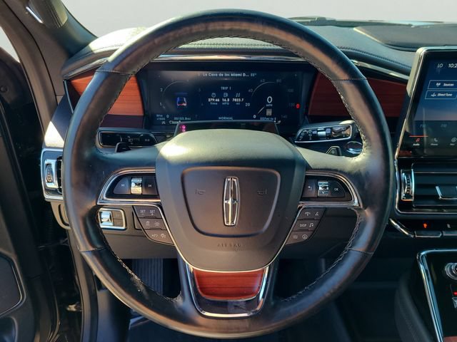 Used 2024 Lincoln Navigator Premiere AWD/4WD image 25