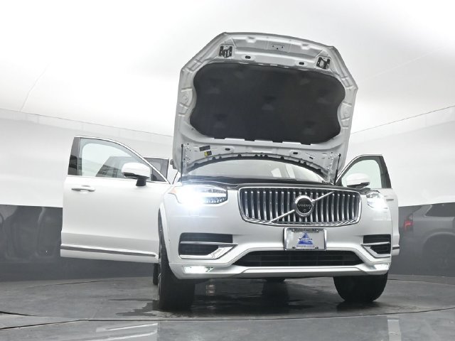 Used 2024 Volvo XC90 B6 Ultimate w/ Protection Package Premier AWD/4WD image 51