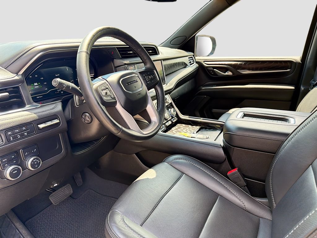 Used 2023 GMC Yukon Denali AWD/4WD image 29